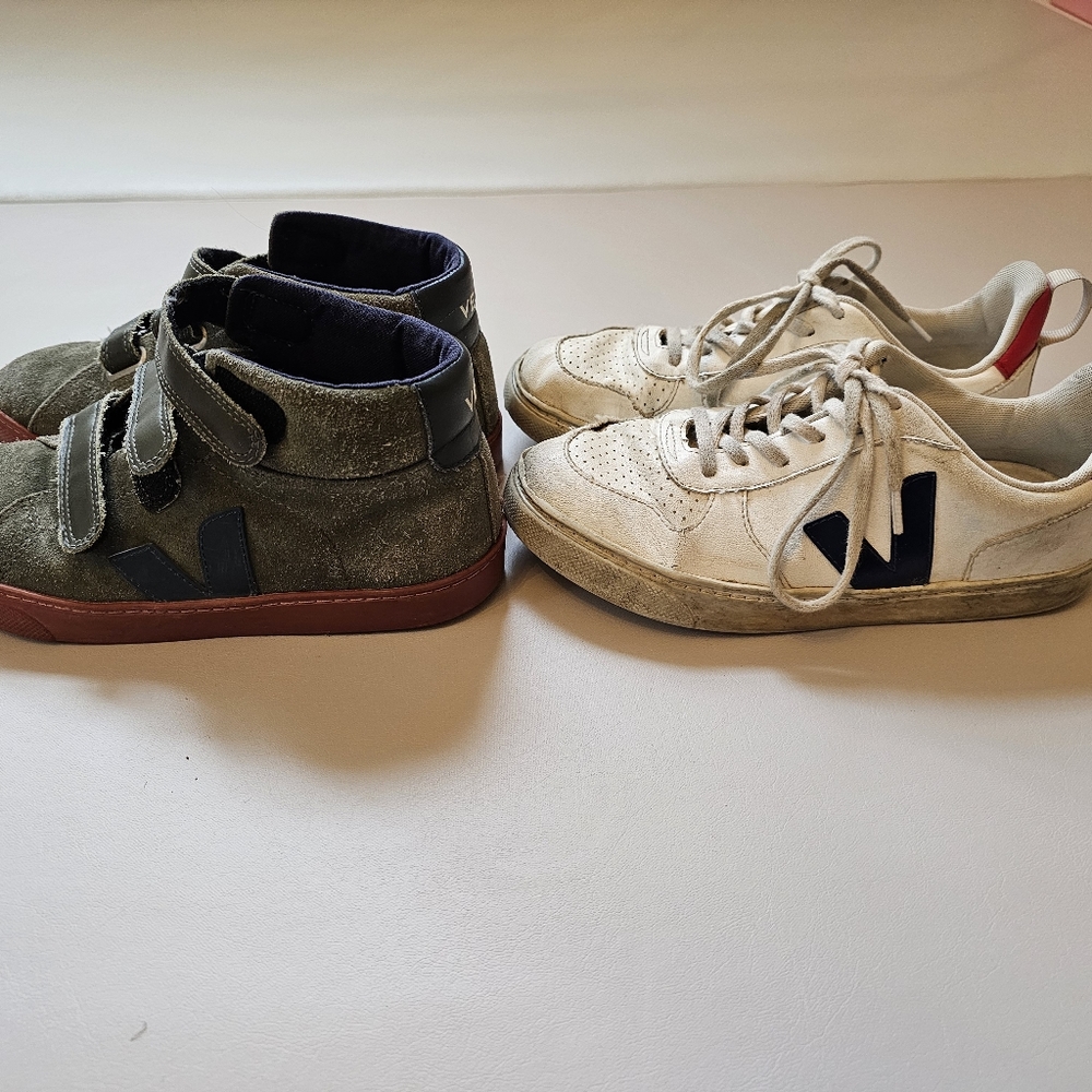 Veja shoes bundle size 4 youth